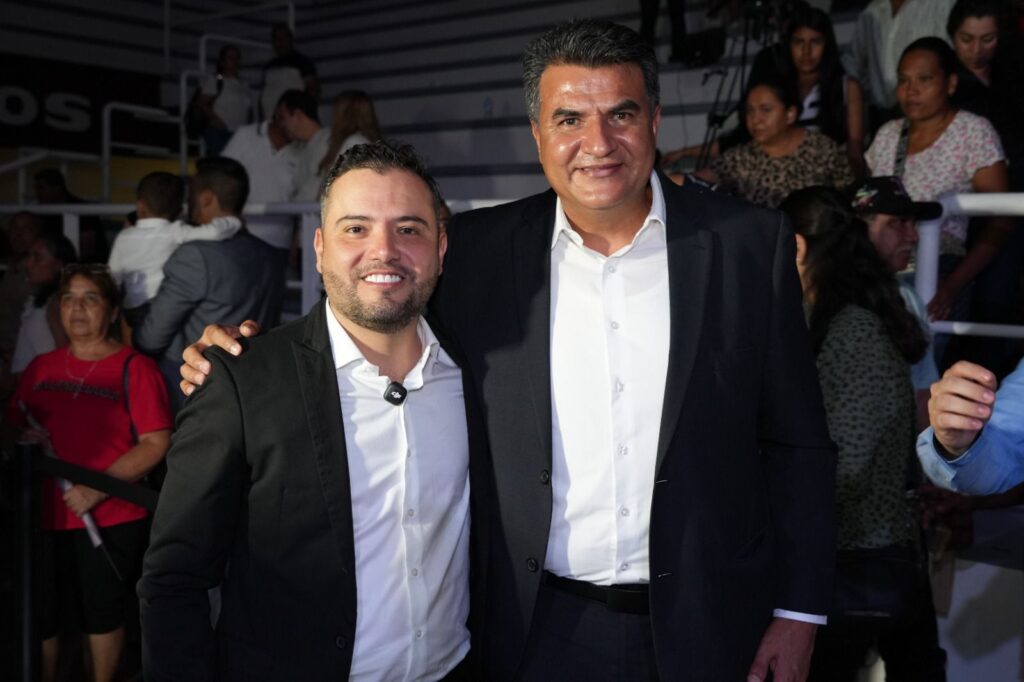 MÁS CLAROS QUE OBSCUROS, EL PRIMER EDIL DE TEQUILA JALISCO ASEGURA QUE CUMPLIÓ teq