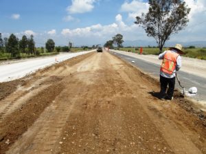 SOLLOZANTES POR CAMBIOS EN ASIGNACIÓN DE RECURSOS Y OBRAS FEDERALES, EMPRESARIOS CONSTRUCTORES.