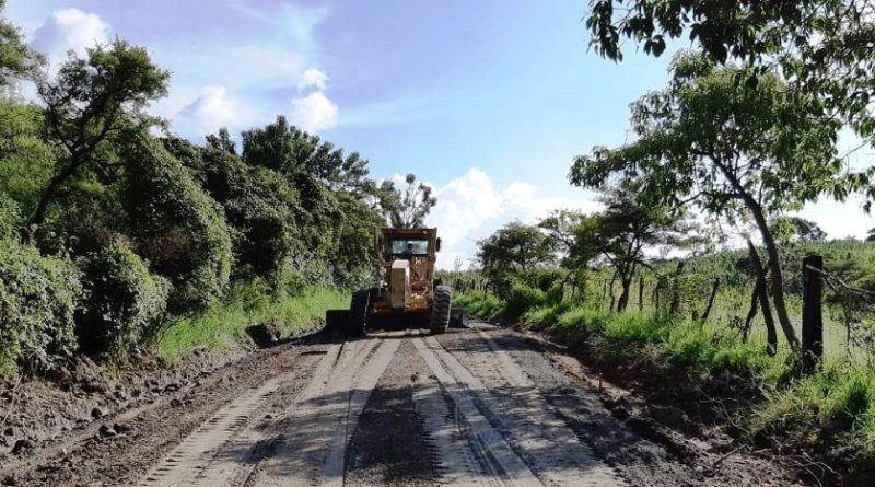 SIN FAVORITISMO, RECOMENDACIONES O ASIGNACIÓN DIRECTA PARA OBRAS CARRTERAS, TODO POR LICITACIÓN, ASEGURA JIMÉNEZ ESPRIÚ.