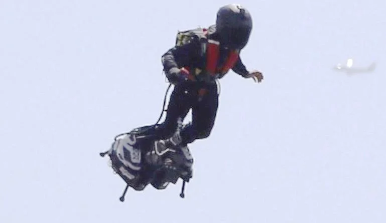 FRANCIA Y SUS SOLDADOS VOLADORES.