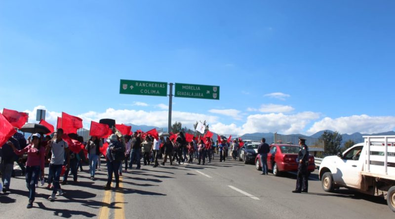 "ANTORCHISTAS" DESPIDEN CON REPUDIO AL GOBERNADOR DE JALISCO.