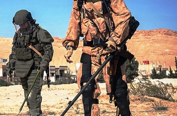 A LA ORDEN EL EXOESQUELETO MILITAR RUSO.