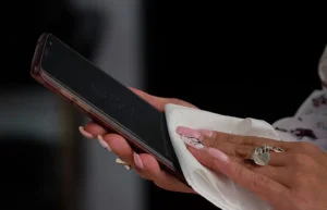 IMSS EXHORTA A LA POBLACIÓN A LIMPIAR CON REGULARIDAD SUS TELÉFONOS CELULARES. IMSS EXHORTA A LA POBLACIÓN A LIMPIAR CON REGULARIDAD SUS TELÉFONOS CELULARES.