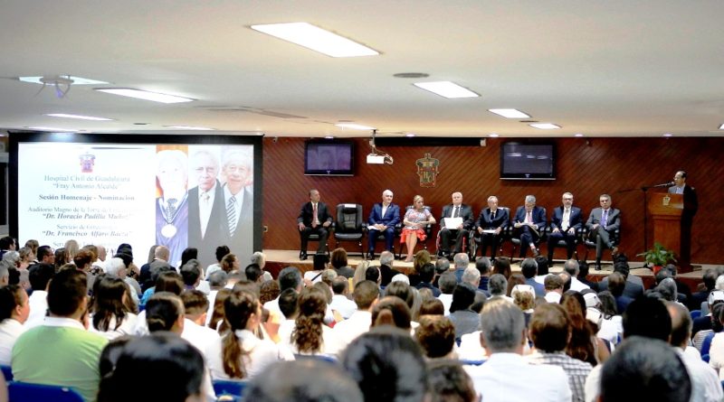 RECONOCEN A MÉDICOS ESPECIALISTAS DE HOSPITALES CIVILES.