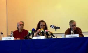 RENOVADO EQUIPO DE ABOGADOS Y PERITOS PARA CONTINUAR EN EL CASO “MALECK” FUE PRESENTADO POR FAMILIARES DE LAS VÍCTIMAS ANTE LOS MEDIOS. RENOVADO EQUIPO DE ABOGADOS Y PERITOS PARA CONTINUAR EN EL CASO “MALECK” FUE PRESENTADO POR FAMILIARES DE LAS VÍCTIMAS ANTE LOS MEDIOS.