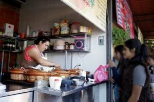 FUTURO PERSONAL MÉDICO Y DE ENFERMERÍA PADECEN MAYOR ÍNDICE DE OBESIDAD Y SOBRE PESO.