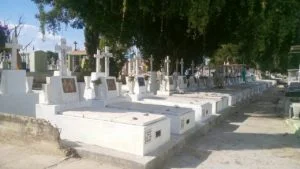 DESAPARECEN CENTENARES DE PLACAS FUNERARIAS EN EL PANTEÓN NUEVO.