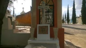DESAPARECEN CENTENARES DE PLACAS FUNERARIAS EN EL PANTEÓN NUEVO.