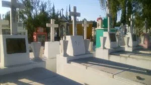 DESAPARECEN CENTENARES DE PLACAS FUNERARIAS EN EL PANTEÓN NUEVO.