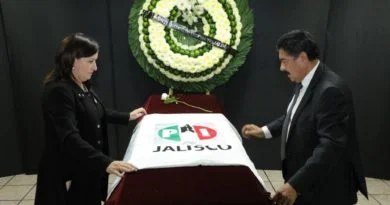 SE FUE UN ÍCONO PRIISTA, NACE LA "MEDALLA A LA LEALTAD" EN EL PARTIDO TRICOLOR.