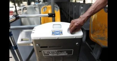 "Y A TÍ ¿CUANTO TE ROBA EL CAMIÓN?" CON LAS ALCANCÍAS RATERAS:FEU