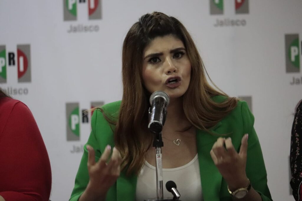 LEGISLADORES PRIISTAS AFINARÁN INICIATIVAS CON CALIDAD Y FUNDAMENTOS LEGISLADORES PRIISTAS AFINARÁN INICIATIVAS CON CALIDAD Y FUNDAMENTOS