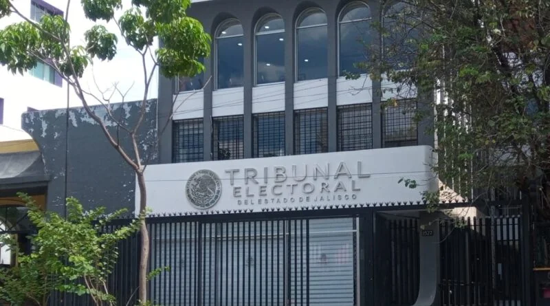 RESUELVE TRIBUNAL ELECTORAL A FAVOR DE MC APLICANDO CRITERIOS AUTOCRÁTICOS