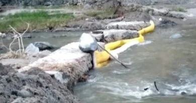 CONTINUAN BUSCANDO EL ORIGEN DE HIDROCARBURO QUE CONTAMINA DESDE EL MARTES EL RÍO CALIENTE Y LOS CHORROS DE TALA