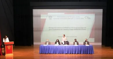 OTORGAN CONTRATO DE DEFINITIVIDAD A 124 ACADÉMICAS Y ACADÉMICOS DEL CUCSUR Y CUSUR
