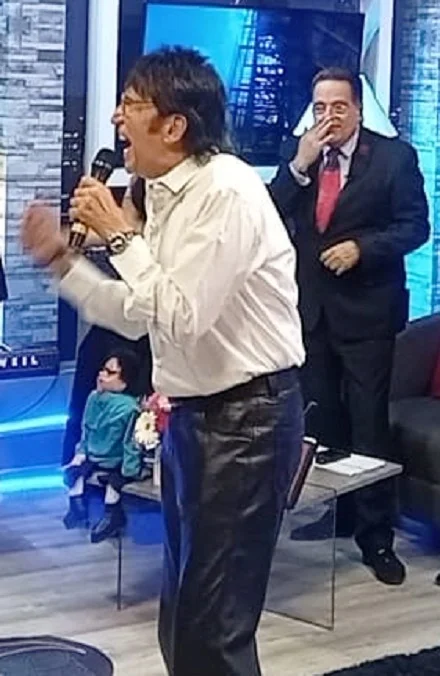 EL COMEDIANTE MEMO RÍOS ENTRE GELOTERAPIA Y APLAUSOS RETORNA A GUADALAJARA