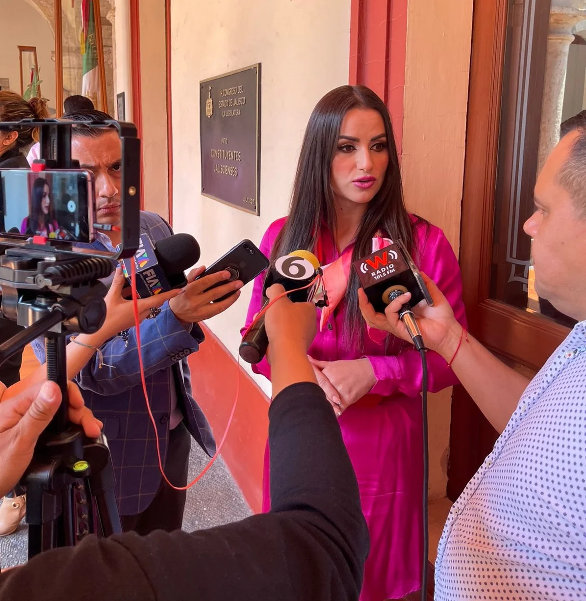 FUERON CUATRO POLICIAS CONTRA CADA UNO DE LOS 60 PEPENADORES SOMETIDOS, PERO NO HUBO ABUSOS DIJO EL GOBERNADOR: LAMENTA DIPUTADA LOCAL