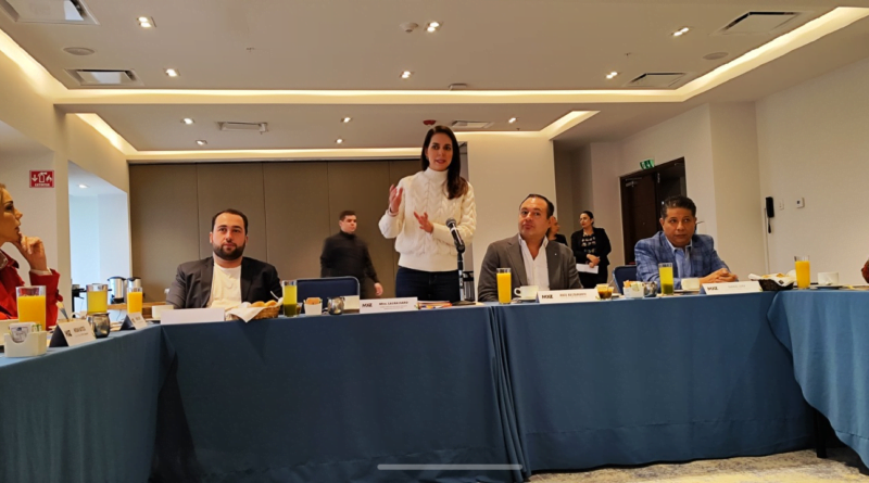 EMPRESARIOS ZAPOPANOS ESCANEAN ASPIRANTES DEL 2024