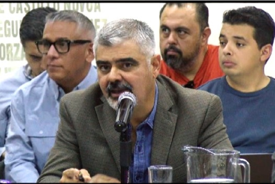 PARA EL SIAPA PRIMERO EL NEGOCIO QUE EL DERECHO UNIVERSAL AL AGUA CONGRESO