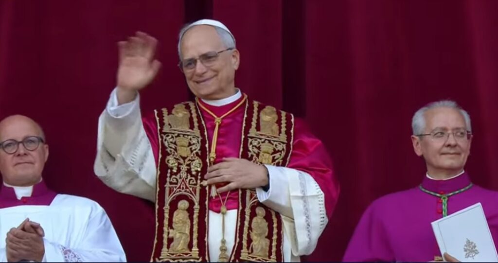 UN LEÓN CATÓLICO VA POR LA PAZ MUNDIAL
