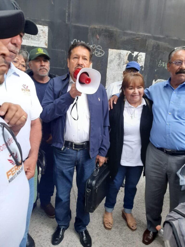 JUNTOS, PERO NO REVUELTOS, DEBE ATENDER LA SEGOB A EXFERROCARRILEROS ferro