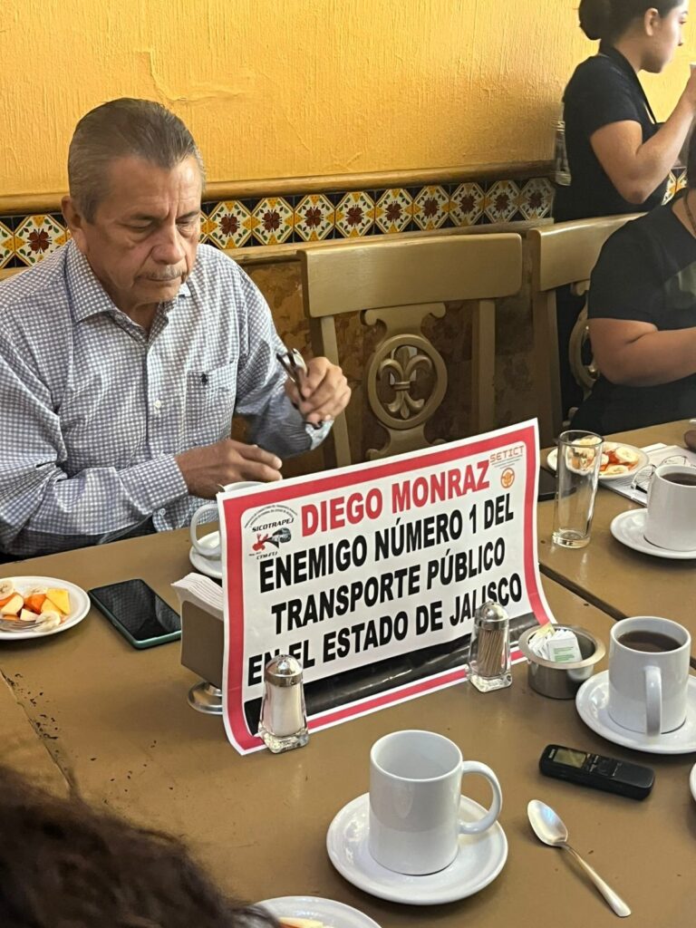 LÍDER SINDICAL DESCONOCE ACUERDO CLAVE Y AMAGA CON PARAR RUTAS DEL TRANSPORTE