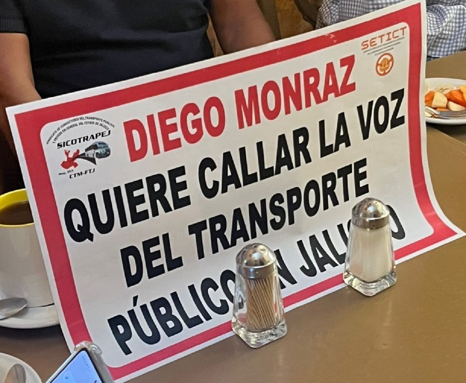 LÍDER SINDICAL DESCONOCE ACUERDO CLAVE Y AMAGA CON PARAR RUTAS DEL TRANSPORTE LÍDER SINDICAL DESCONOCE ACUERDO CLAVE Y AMAGA CON PARAR RUTAS DEL TRANSPORTE