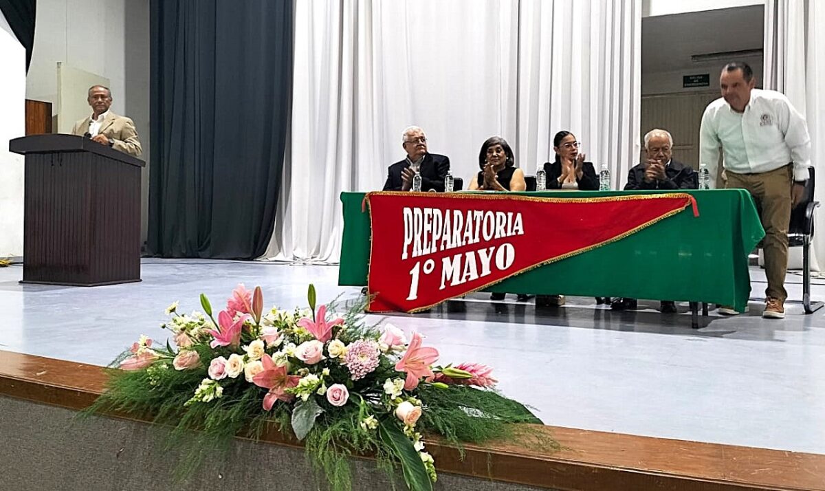 FROC CONLABOR LOGRA UN CENTENAR DE EGRESADOS EN PREPARATORIA EN OCOTLÁN froc
