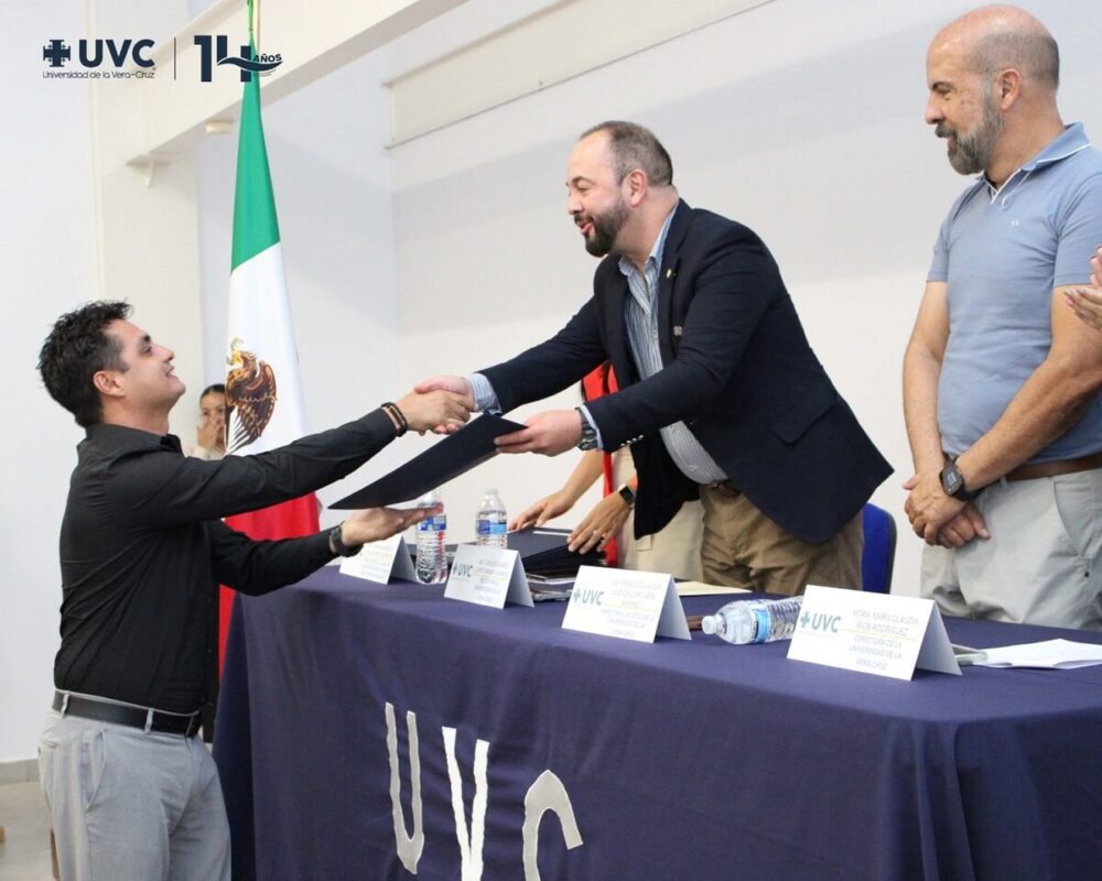 Profesionalización de guías turísticos suma una veintena de egresados uvc